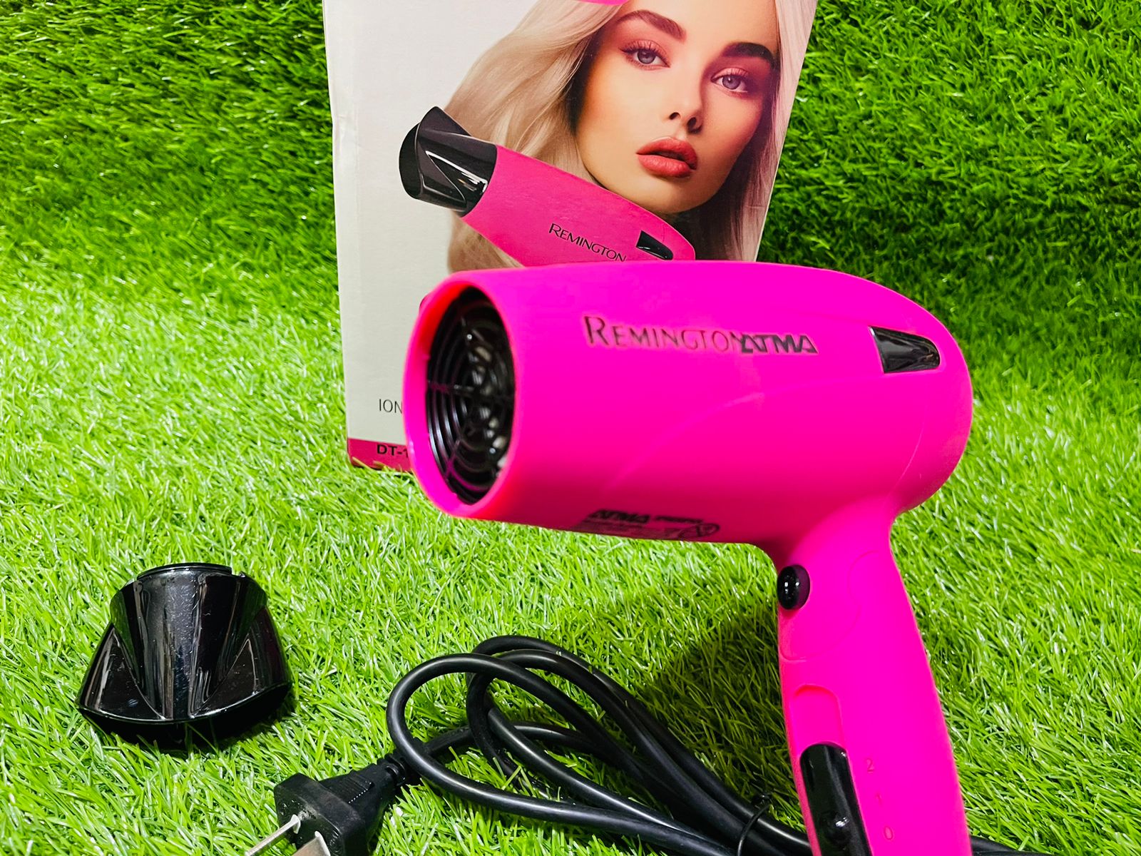 DT-1700 Remington Styler Active Frizz Control Powerful Hair Dryer