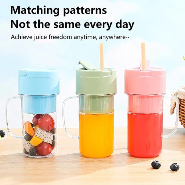 Deal pack of 2 - Straw Juicer (500ml) and Coffee Beater (Random color) - GlowLaa.com