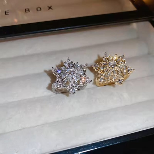 Sparkling Flower Rotating Ring – Adjustable Elegant Spinning Ring for Women & Girls, Fashion Jewelry (QUJ-109 ) - Silver - GlowLaa.com