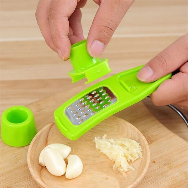 Garlic Press Grater Slicer Plastic Grinding Tool Kitchen Accessories(random color ) - GlowLaa.com