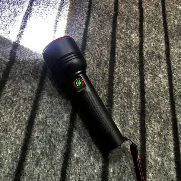CB2208 Aluminium Alloy Flashlight 1000w Wick with 26650 Battery– Strong, Durable Light with Low Battery Alert &amp; Power Indicator - GlowLaa.com