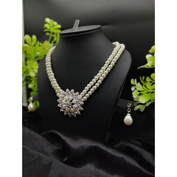 Imported Graceful Radiance Pearl Necklace Set with Exquisite Floral Pendant ?? | Artificial Jewellery For Girls &amp; Women - GlowLaa.com