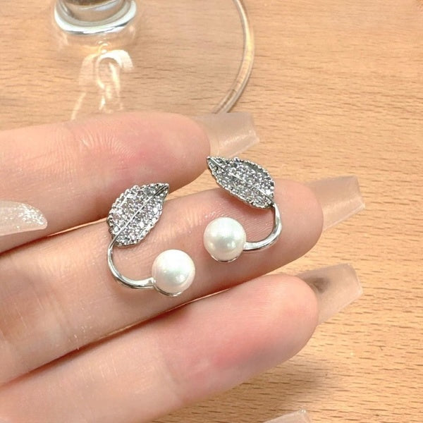 Beautiful Korean Leaf Pearl Earings / Daily Life Earring Accessories For Women - Golden - GlowLaa.com