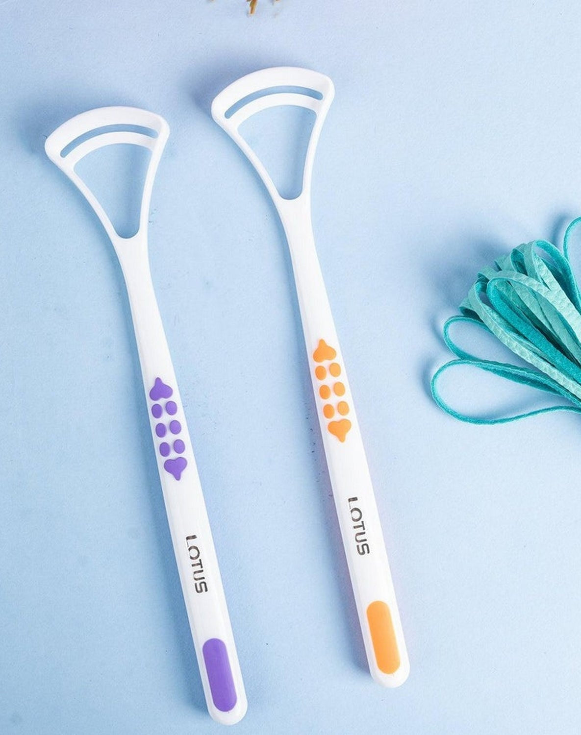 1 Piece Tongue Scraper | Tongue Cleaner | Double Head Tongue Cleaner | Reduce Bad Breath (random color)